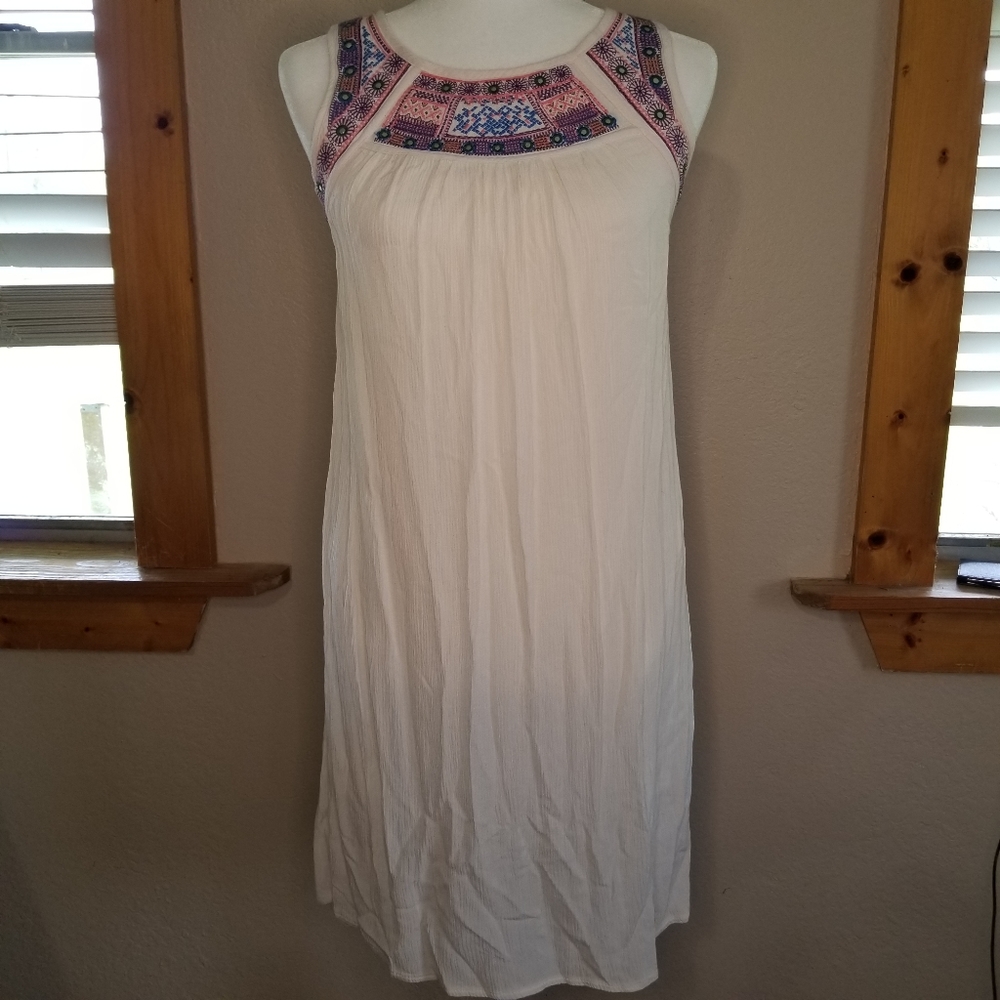 Sleeveless shift dress